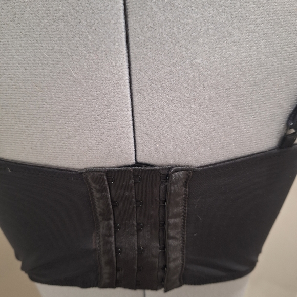 Victoria Secret  Black Lace Wide Back Padded Bra Size 36B - Picture 3 of 7